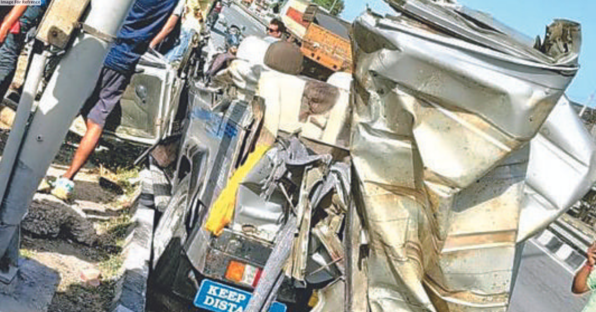 Four killed, 9 injured as SUV rams into stationary truck at Abu Road